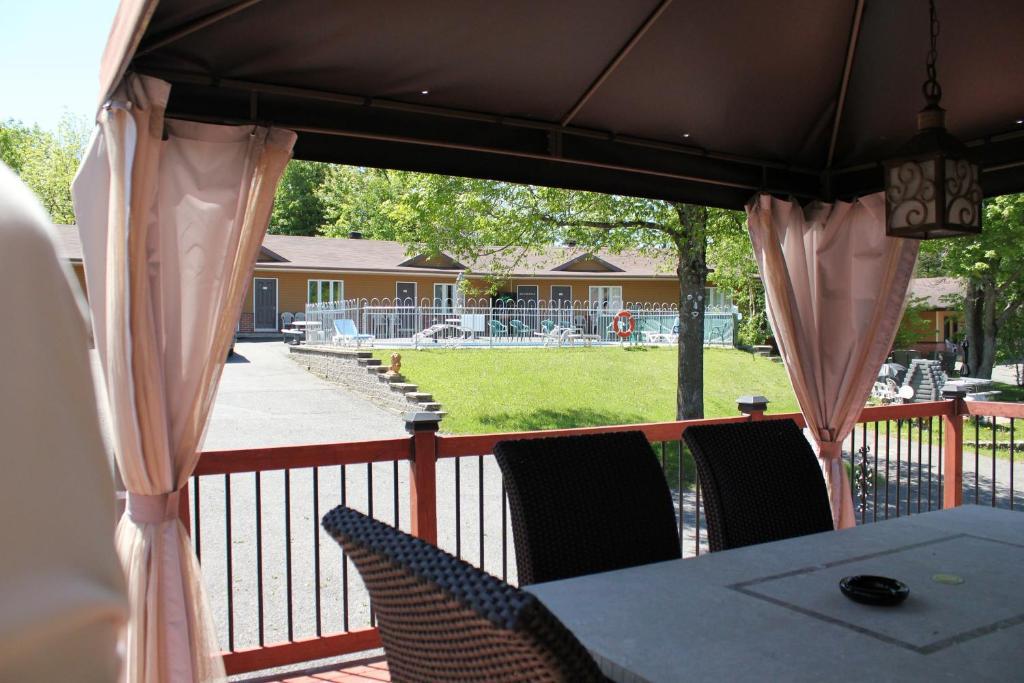 Motel Et Camping Etchemin Lévis Exterior foto